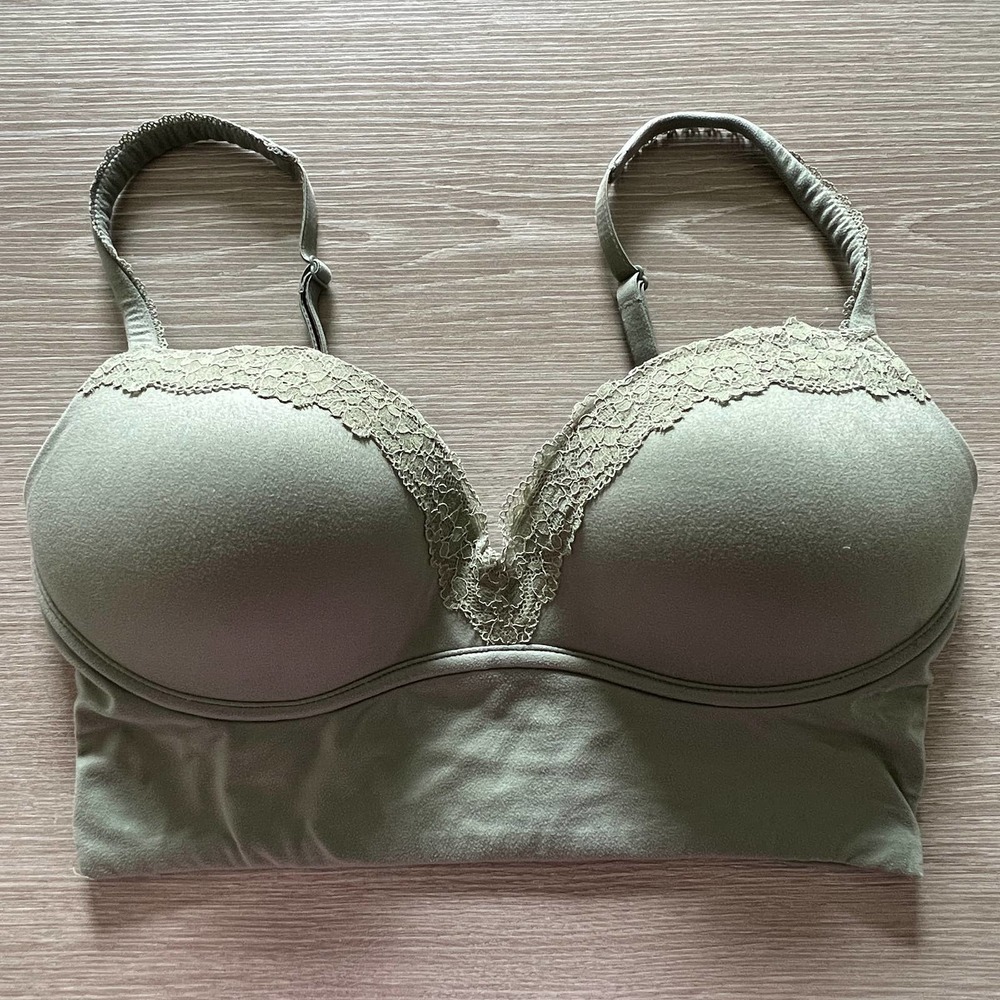 Victoria Secret 32D Padded Plunge Bra